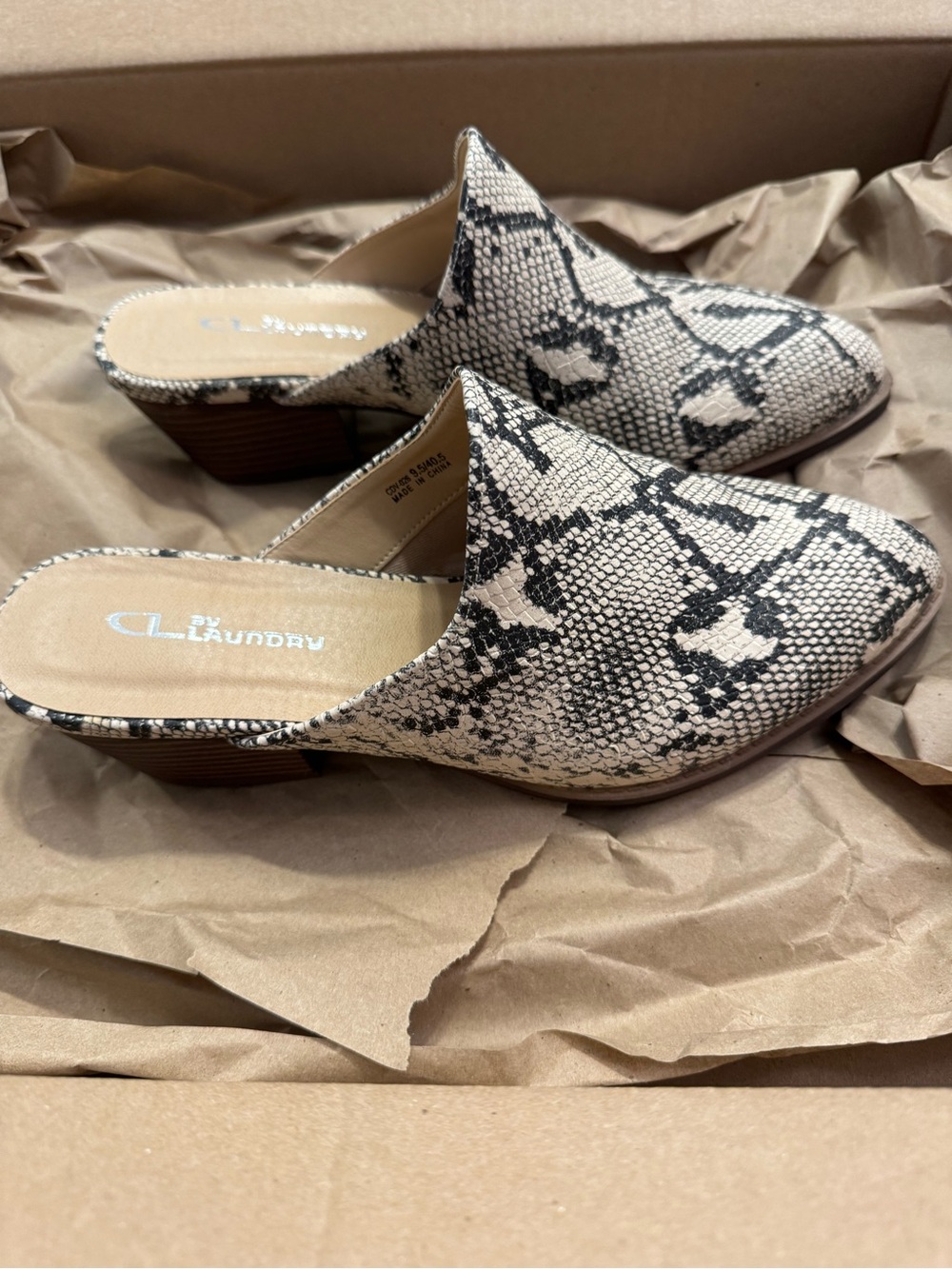 CL by Laundry Slip-On Mules Heels Snake Print Beige and Black - Picture 4 of 8